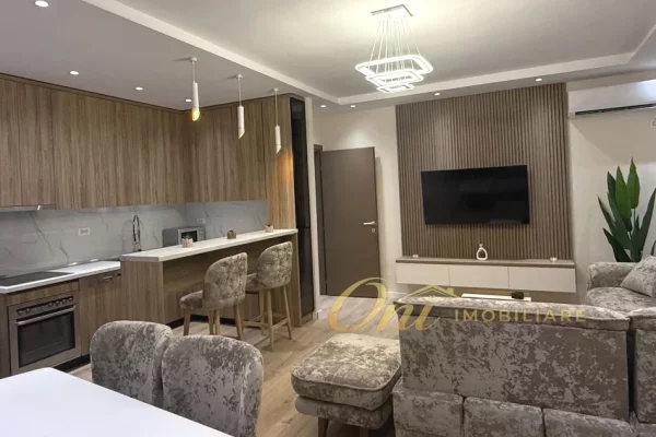 Shtepi me qera 2+1 ne Tirane - 80,000 Leke