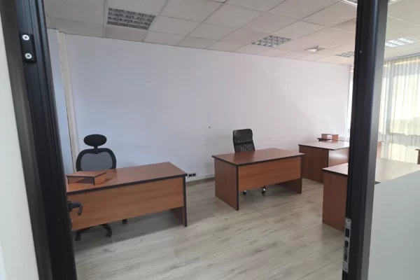 JEPET ZYRE ME QERA, PRANE TOPTANIT 