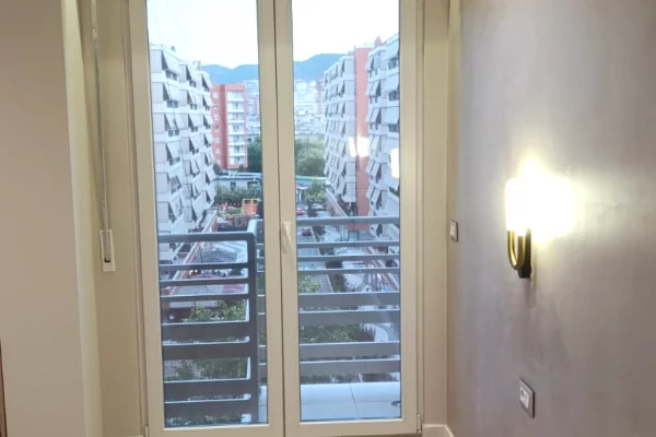 Shtepi me qera 1+1 ne Tirane - 800 Euro