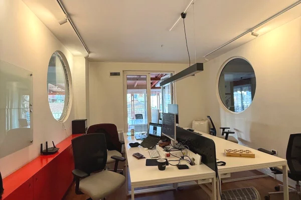 Shtepi ne shitje Apartament ne Tirane, 3+1, Mobilimi E mobiluar, Pagesa 470,000  Euro.