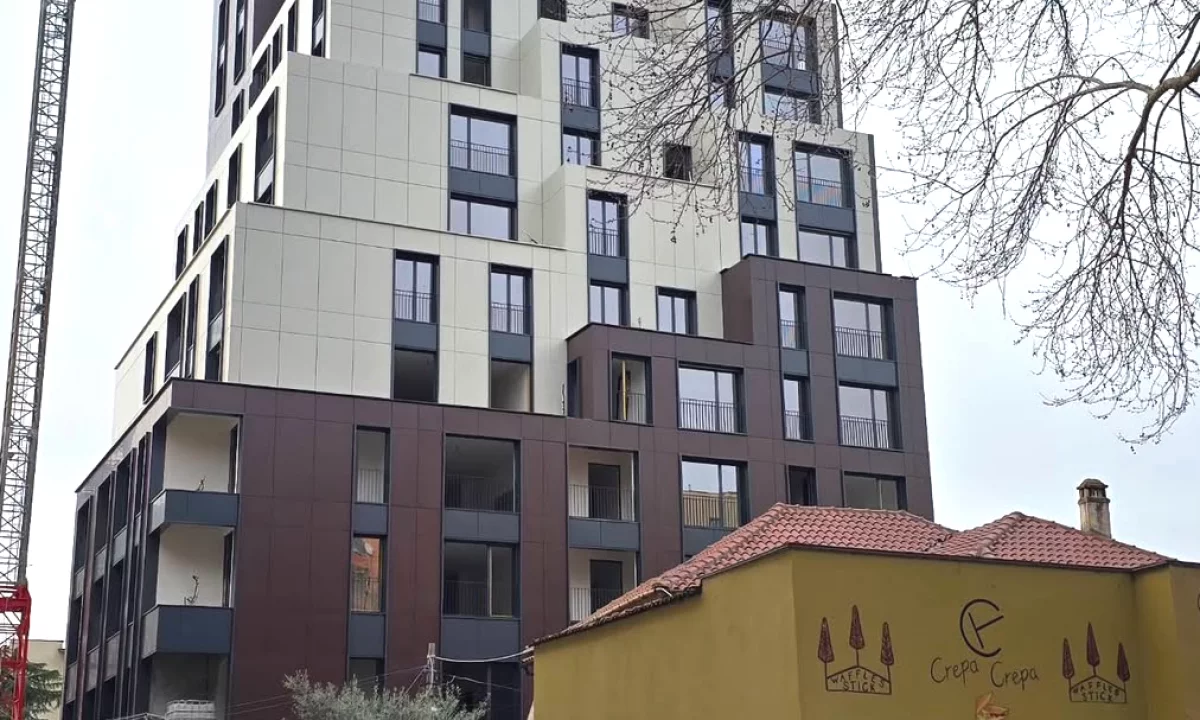 Shtepi ne shitje Apartament ne Tirane, 2+1, Mobilimi Bosh, pa mobiluar, Pagesa 513,000  Euro.