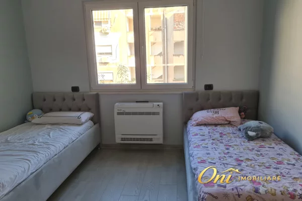 Appartamento in affitto a Tirana 3+1, Arredato