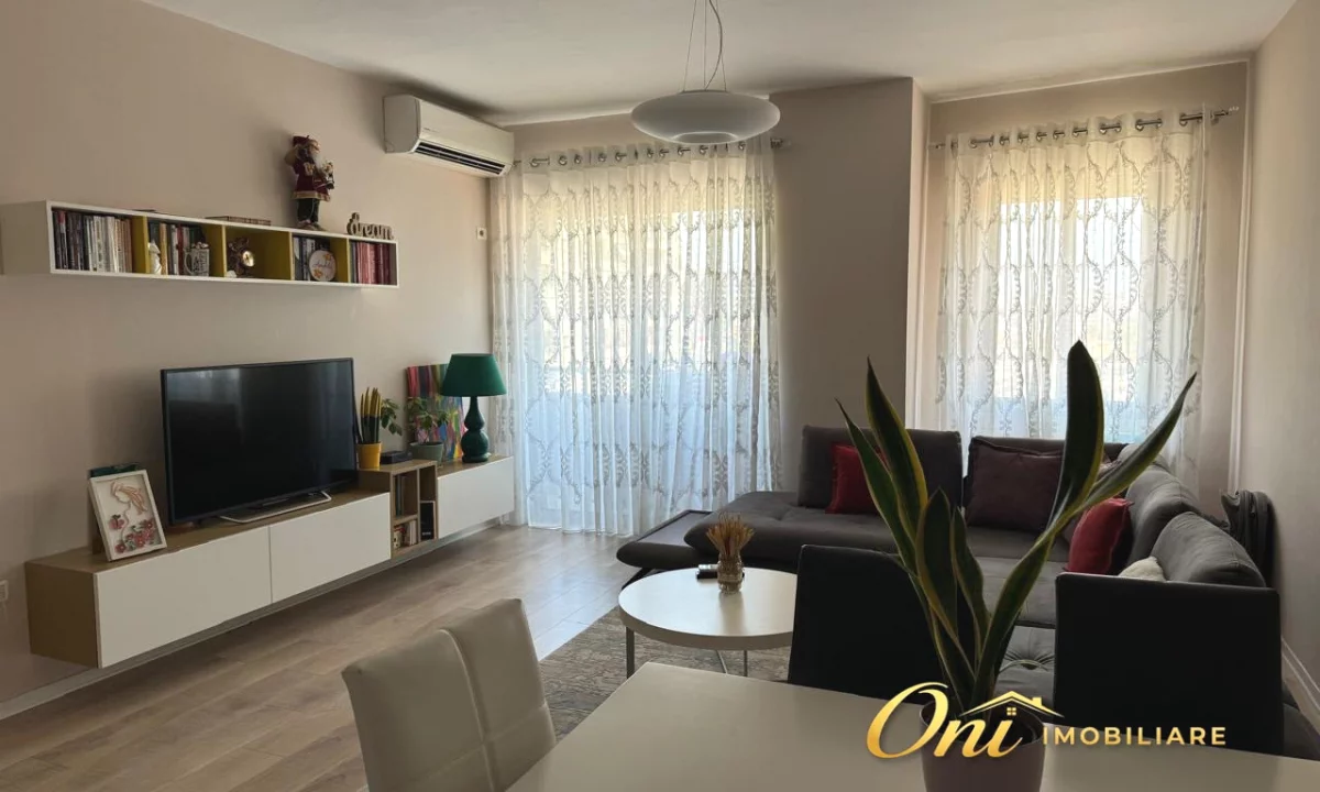 Appartamento in affitto a Tirana 1+1, Arredato