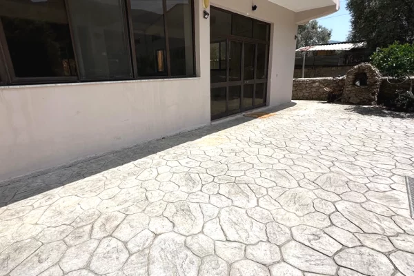 JEPET AMBIENT BIZNESI ME QERA, AUTOSTRADA TIRANE-ELBASAN