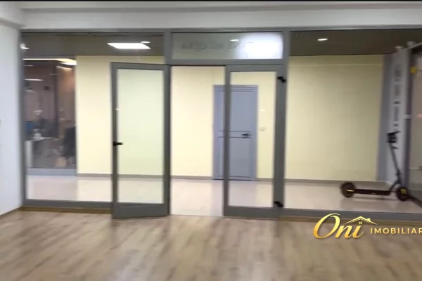 JEPET ZYRE ME QERA, RRUGA E KAVAJES
