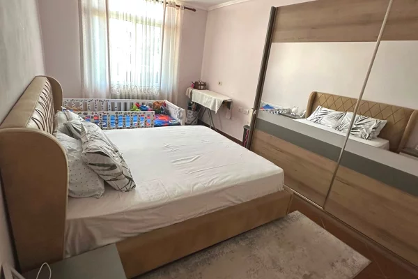 Appartamento in vendita a Tirana 1+1, Arredato