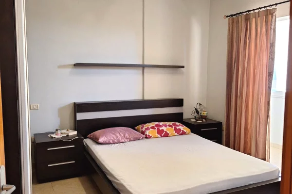 Shtepi me qera Apartament ne Tirane, 2+1, Mobilimi E mobiluar, Pagesa 60,000  Leke.