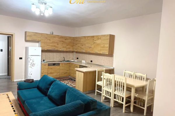 Shtepi me qera Apartament ne Tirane, 2+1, Mobilimi E mobiluar, Pagesa 50,000  Leke.