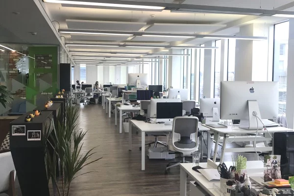Ambient biznesi me qera 3+1 ne Tirane - 4,100 Euro