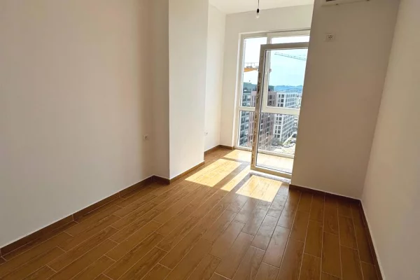 JEPET ZYRE ME QERA, BULEVARDI I RI 