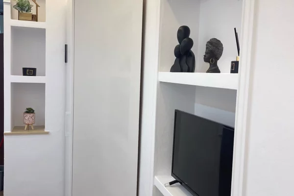 Shtepi me qera Apartament ne Tirane, Garsoniere, Mobilimi E mobiluar, Pagesa 40,000  Leke.