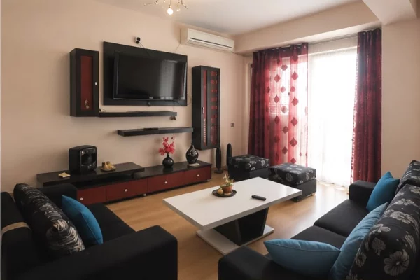 Shtepi me qera 2+1 ne Tirane - 60,000 Leke