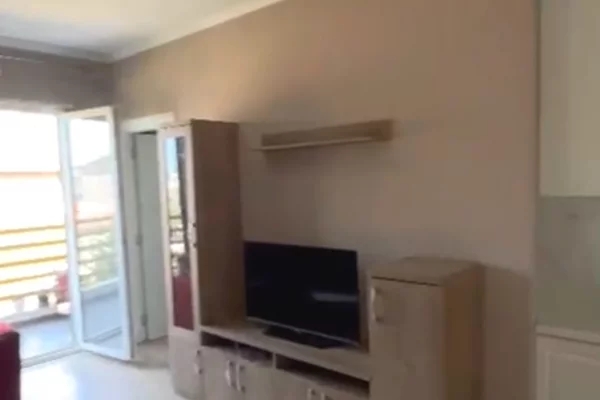 Shtepi me qera Apartament ne Tirane, 1+1, Mobilimi E mobiluar, Pagesa 50,000  Leke.
