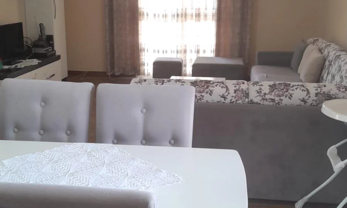 Shtepi me qera Apartament ne Tirane, 2+1, Mobilimi E mobiluar, Pagesa 60,000  Leke.