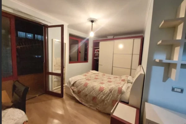 Shtepi me qera Apartament ne Tirane, 2+1, Mobilimi E mobiluar, Pagesa 53,000  Leke.