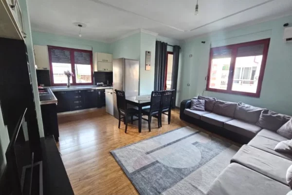 Shtepi me qera Apartament ne Tirane, 2+1, Mobilimi E mobiluar, Pagesa 53,000  Leke.