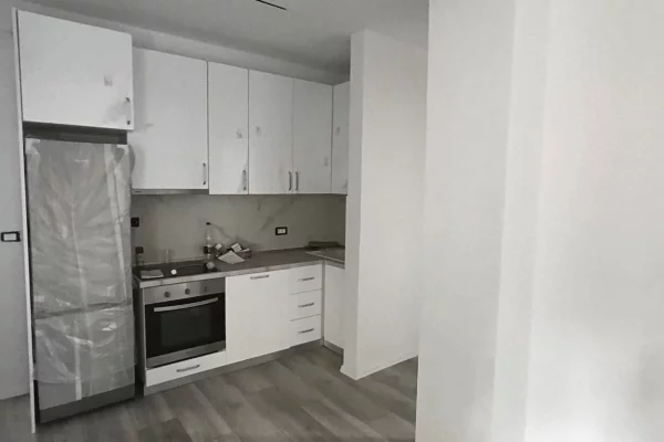 Shtepi me qera Apartament ne Tirane, 1+1, Mobilimi E mobiluar, Pagesa 45,000  Leke.