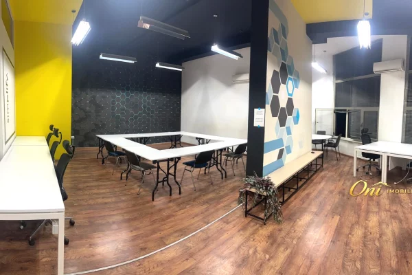 Ambient biznesi me qera 3+1 ne Tirane - 3,200 Euro
