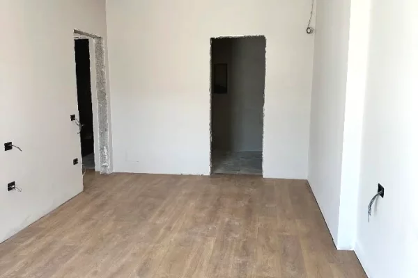 JEPET ZYRE ME QERA , KOMUNA E PARISIT