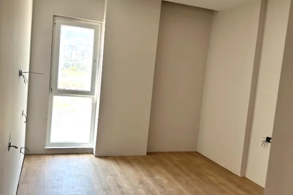 JEPET ZYRE ME QERA , KOMUNA E PARISIT