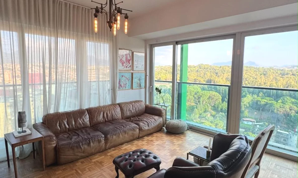 Shtepi me qera Apartament ne Tirane, 2+1, Mobilimi E mobiluar, Pagesa 2,500  Euro.