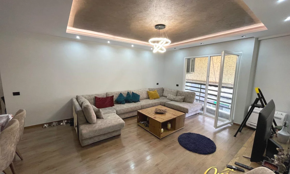 Shtepi me qera Apartament ne Tirane, 2+1, Mobilimi E mobiluar, Pagesa 90,000  Leke.