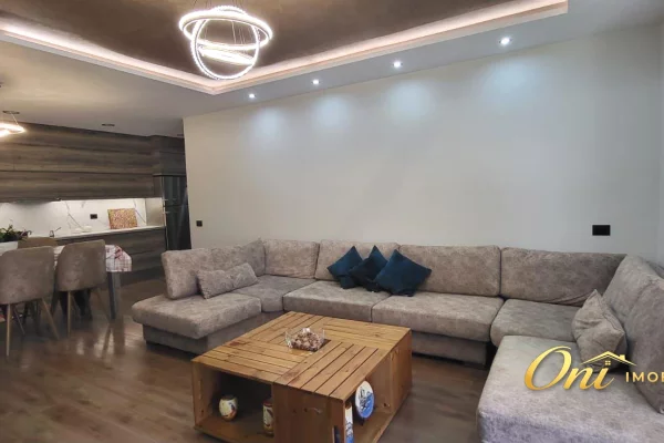 Shtepi me qera Apartament ne Tirane, 2+1, Mobilimi E mobiluar, Pagesa 90,000  Leke.