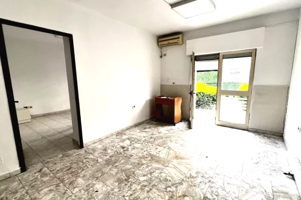 Ambient biznesi me qera 3+1 ne Tirane - 500 Euro