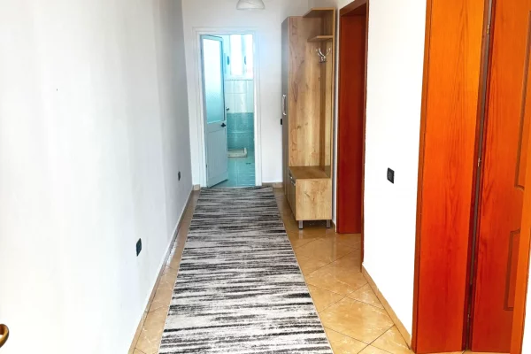 Shtepi me qera Apartament ne Tirane, 1+1, Mobilimi E mobiluar, Pagesa 50,000  Leke.