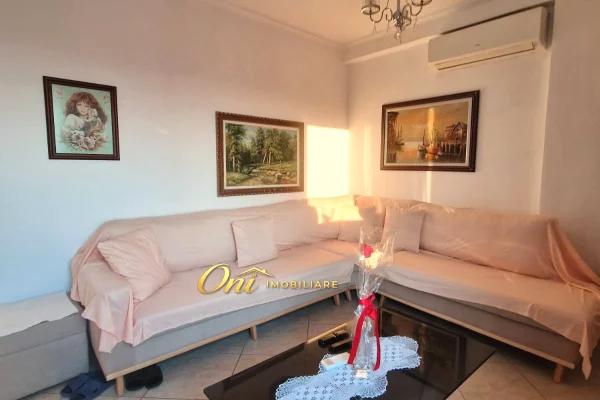Shtepi me qera Apartament ne Tirane, 2+1, Mobilimi E mobiluar, Pagesa 70,000  Leke.