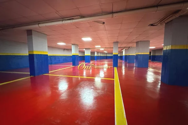 Ambient biznesi me qera 6+1 ne Tirane - 2,000 Euro