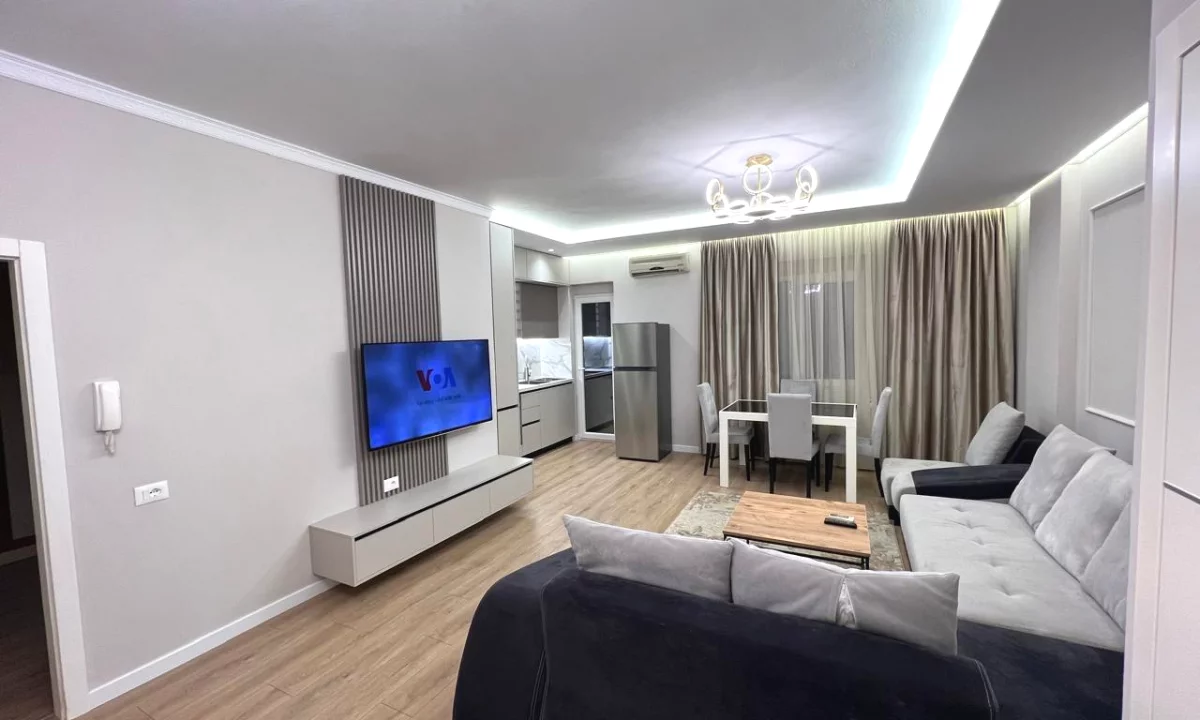 Shtepi me qera Apartament ne Tirane, 2+1, Mobilimi E mobiluar, Pagesa 60,000  Leke.