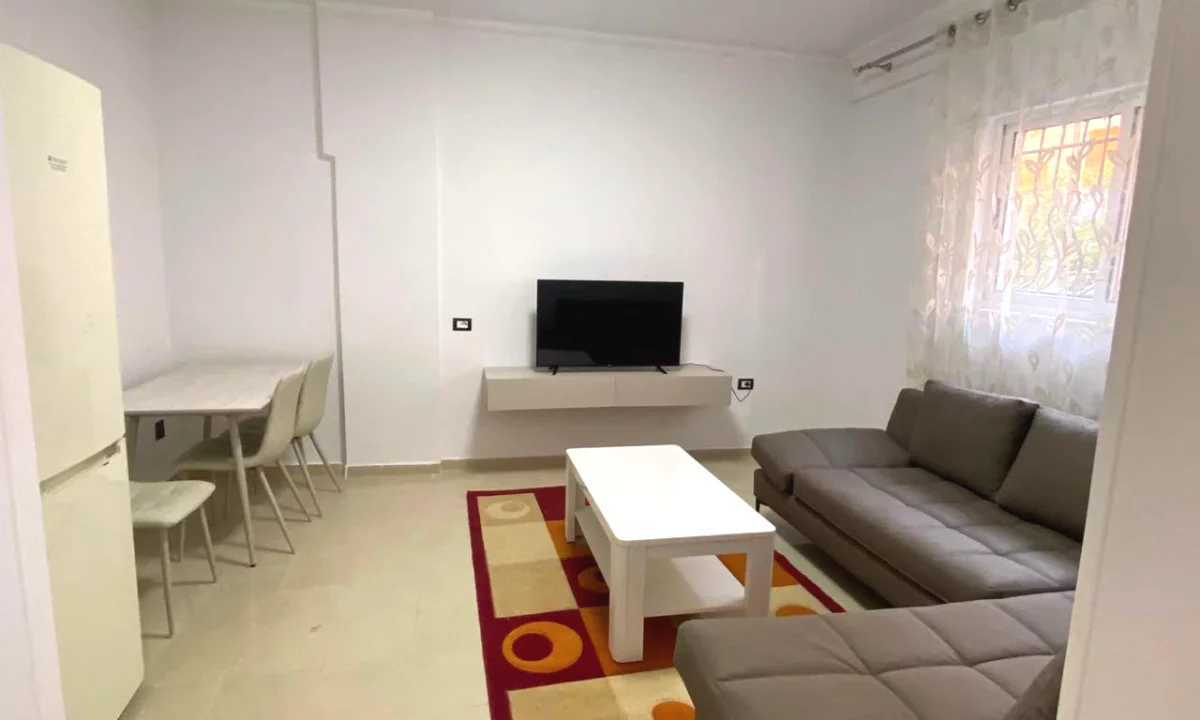 Shtepi me qera Apartament ne Tirane, 1+1, Mobilimi E mobiluar, Pagesa 45,000  Leke.