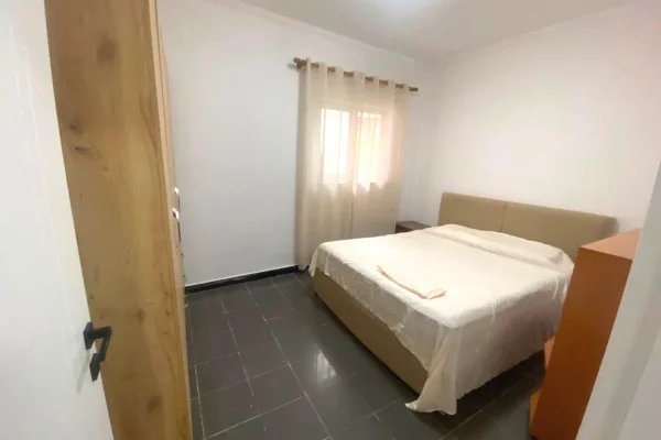 Shtepi me qera Apartament ne Tirane, 1+1, Mobilimi E mobiluar, Pagesa 45,000  Leke.