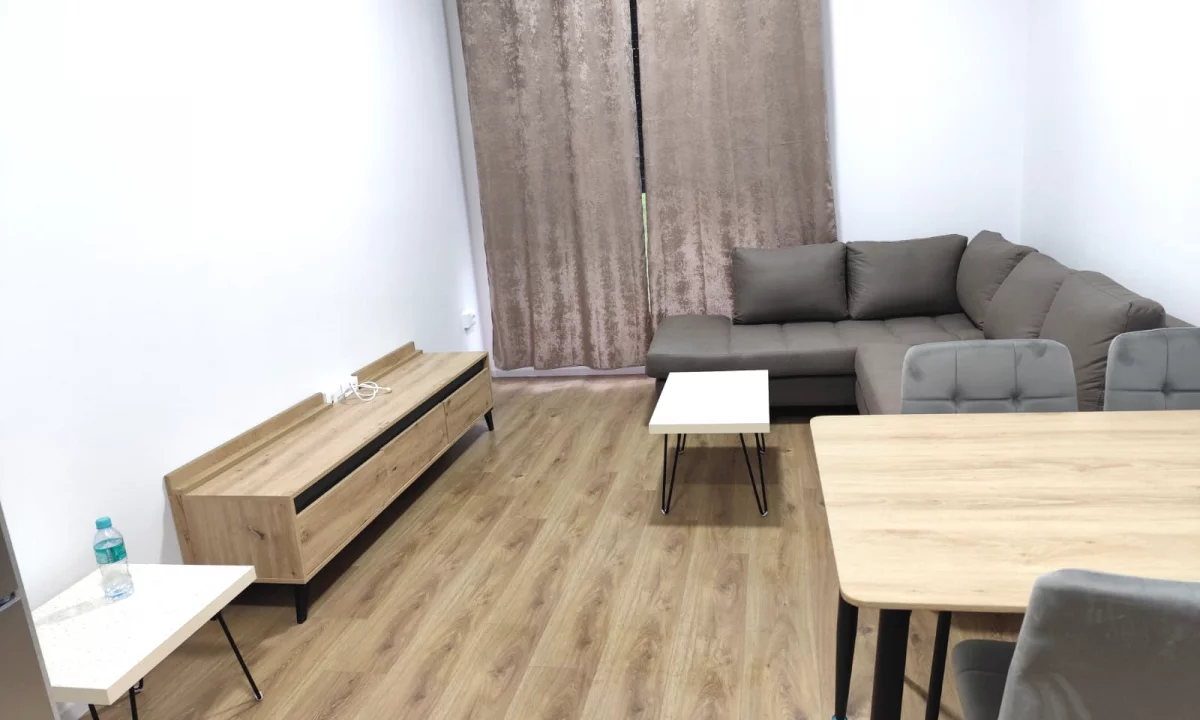 Shtepi me qera Apartament ne Tirane, 1+1, Mobilimi E mobiluar, Pagesa 40,000  Leke.