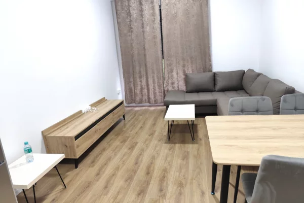 JEPET APARTAMENT ME QERA 1+1, FRESK