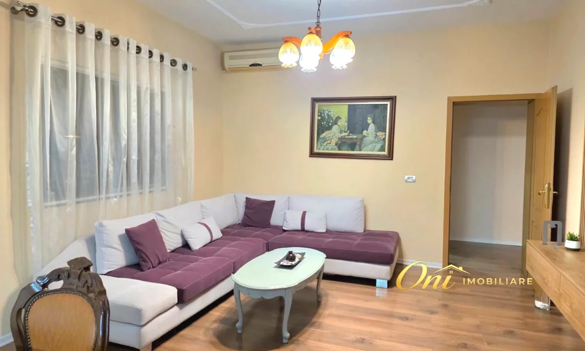 Shtepi me qera Apartament ne Tirane, 3+1, Mobilimi E mobiluar, Pagesa 850  Euro.