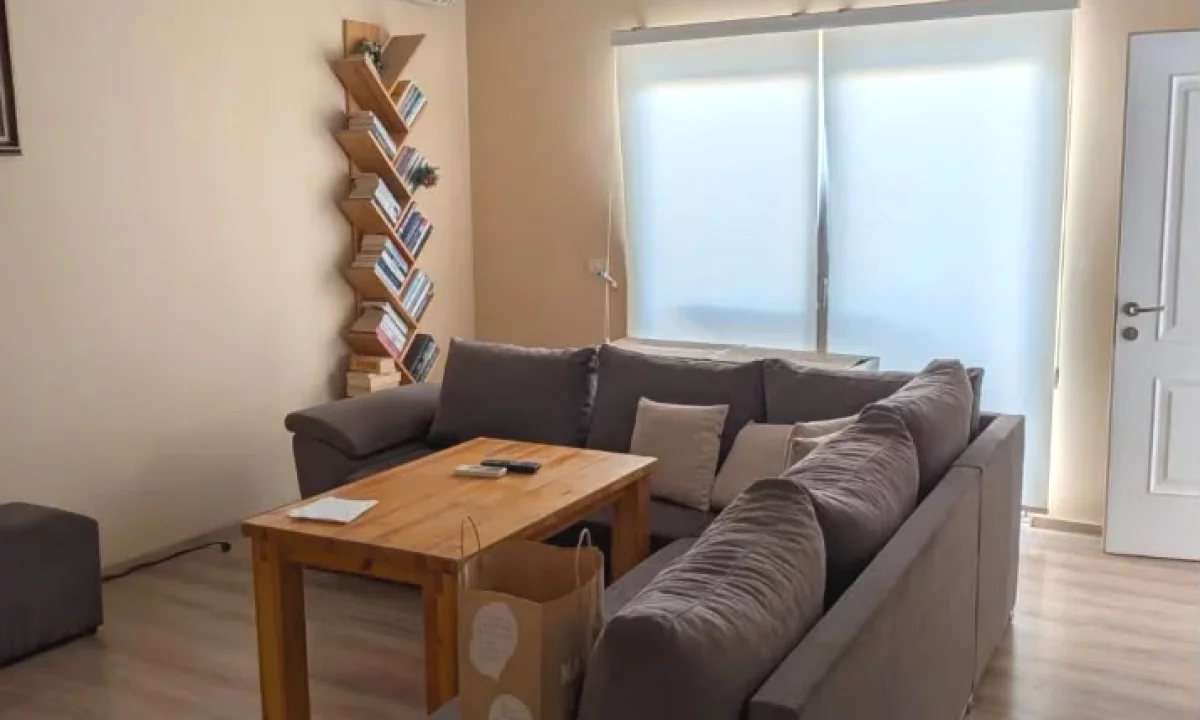 Shtepi me qera Apartament ne Tirane, 2+1, Mobilimi E mobiluar, Pagesa 55,000  Leke.