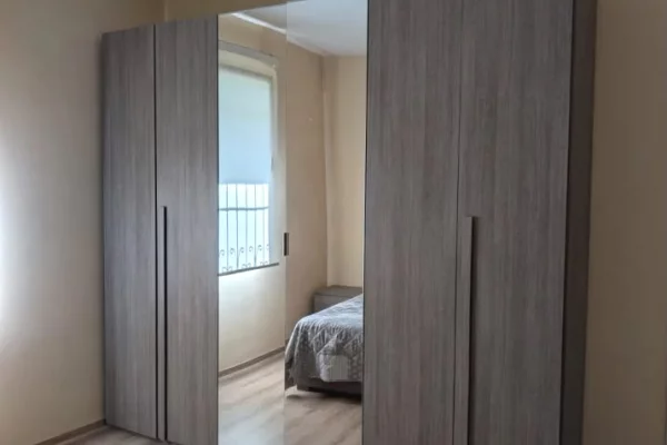 Shtepi me qera Apartament ne Tirane, 2+1, Mobilimi E mobiluar, Pagesa 55,000  Leke.