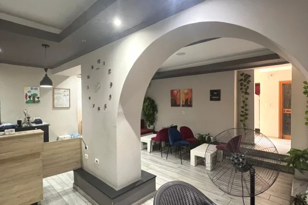 JEPET AMBIENT BIZNESI ME QERA, BULEVARDI BAJRAM CURRI 
