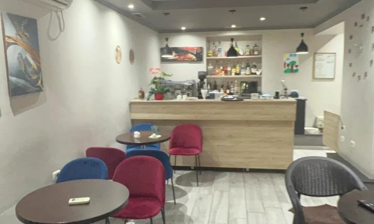 JEPET AMBIENT BIZNESI ME QERA, BULEVARDI BAJRAM CURRI 