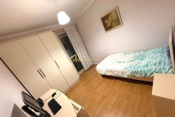 Shtepi me qera Apartament ne Tirane, 2+1, Mobilimi E mobiluar, Pagesa 110,000  Leke.