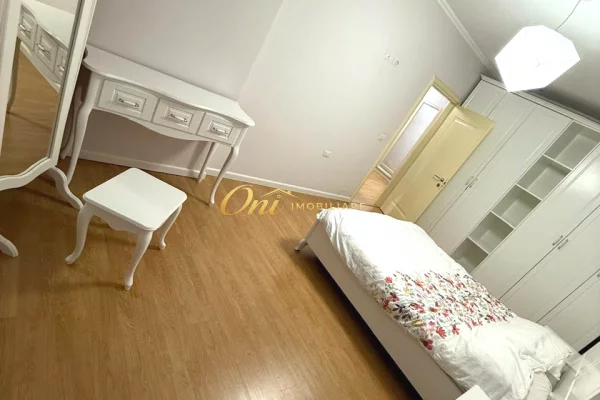 Shtepi me qera Apartament ne Tirane, 2+1, Mobilimi E mobiluar, Pagesa 110,000  Leke.