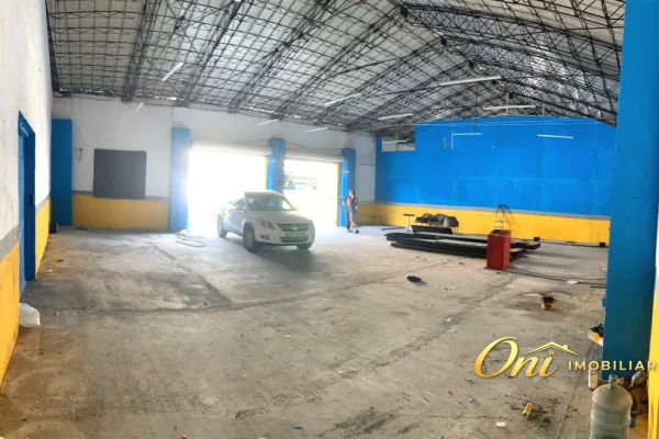 Ambient biznesi me qera 4+1 ne Tirane - 120,000 Leke
