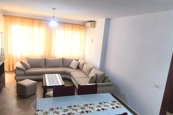 Shtepi me qera Apartament ne Tirane, 2+1, Mobilimi E mobiluar, Pagesa 45,000  Leke.