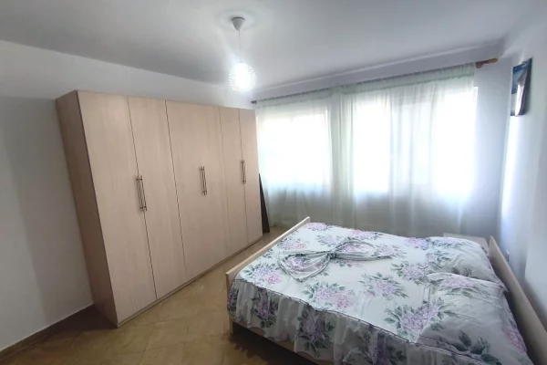 Shtepi me qera Apartament ne Tirane, 2+1, Mobilimi E mobiluar, Pagesa 45,000  Leke.