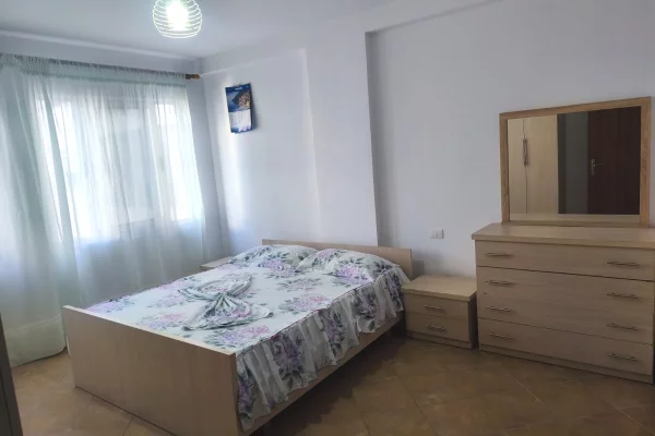 Shtepi me qera Apartament ne Tirane, 2+1, Mobilimi E mobiluar, Pagesa 45,000  Leke.
