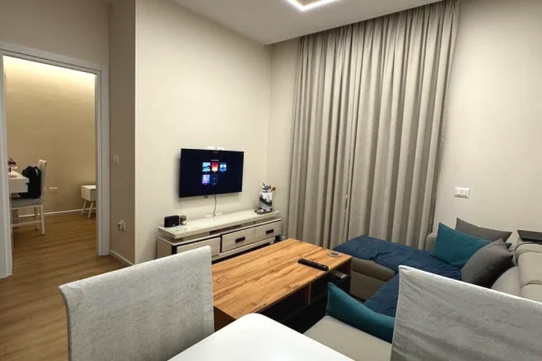 Shtepi me qera Apartament ne Tirane, 2+1, Mobilimi E mobiluar, Pagesa 45,000  Leke.