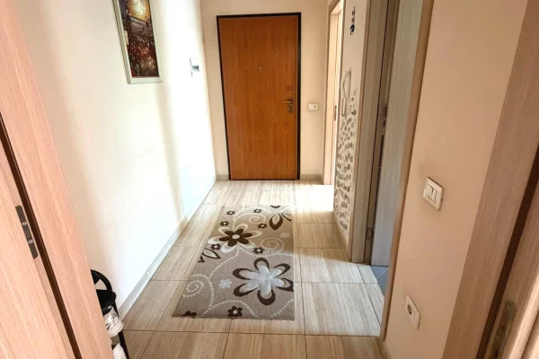 Shtepi me qera Apartament ne Tirane, 1+1, Mobilimi E mobiluar, Pagesa 50,000  Leke.