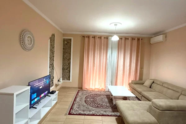 Shtepi me qera Apartament ne Tirane, 1+1, Mobilimi E mobiluar, Pagesa 50,000  Leke.